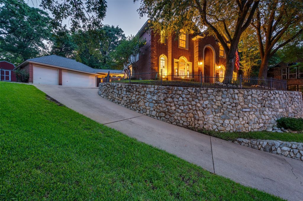3145 Joyce Court, Grapevine, TX 76051 — photo 3
