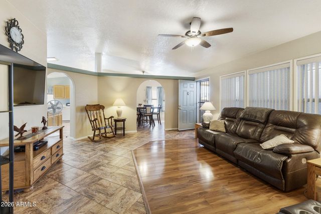 3700 S TOMAHAWK Road 23, Apache Junction, AZ 85119