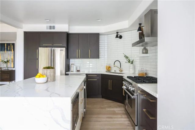 15 Bay Cove Lane 65, Newport Beach, CA 92660