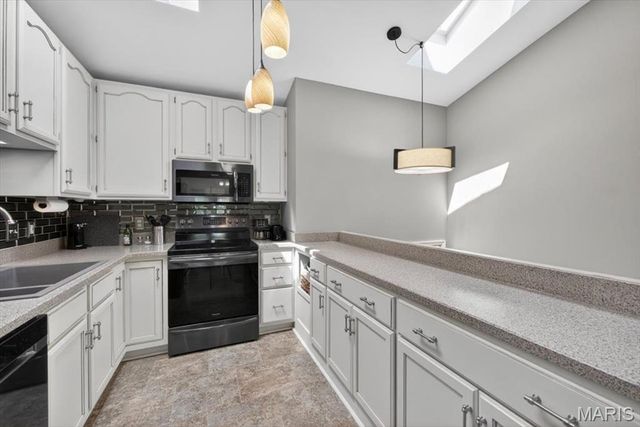 2028 Belltower Drive, St Peters, MO 63376