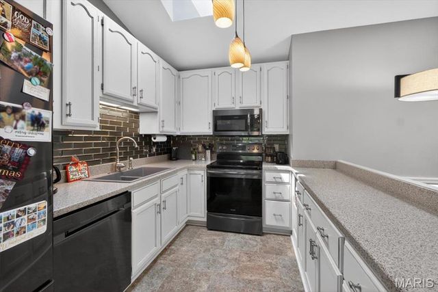 2028 Belltower Drive, St Peters, MO 63376