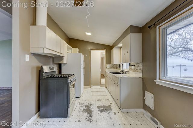 413 Poplar Avenue, Royal Oak, MI 48073