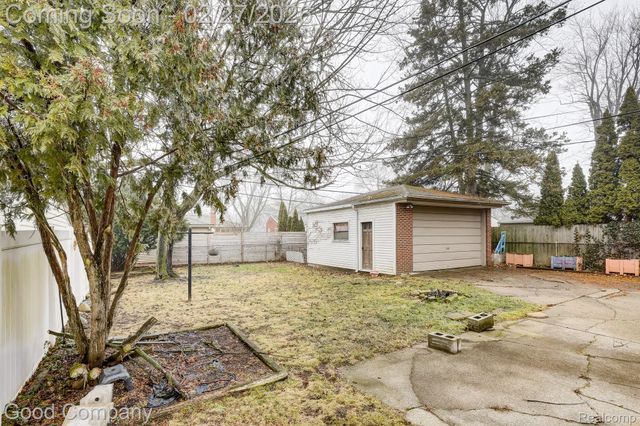 413 Poplar Avenue, Royal Oak, MI 48073