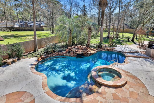 2035 Players Path, Houston, TX 77339