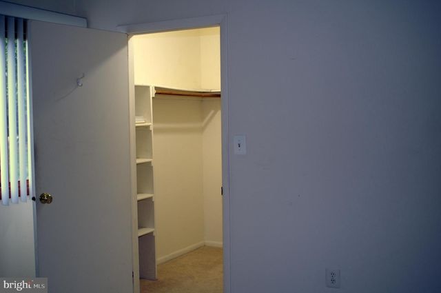 422 E RAVENS CREST DR, Plainsboro, NJ 08536