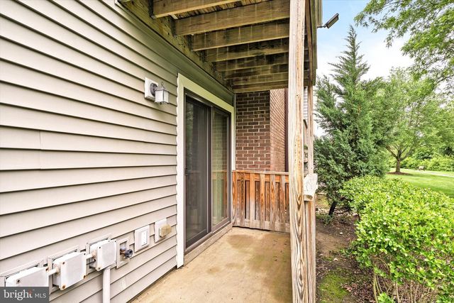 422 E RAVENS CREST DR, Plainsboro, NJ 08536