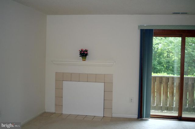 422 E RAVENS CREST DR, Plainsboro, NJ 08536