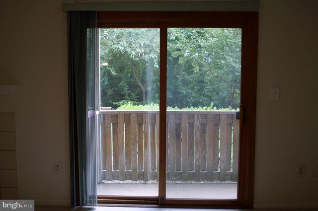 422 E RAVENS CREST DR, Plainsboro, NJ 08536