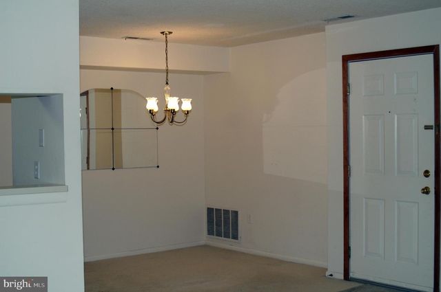 422 E RAVENS CREST DR, Plainsboro, NJ 08536