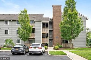 422 E RAVENS CREST DR, Plainsboro, NJ 08536