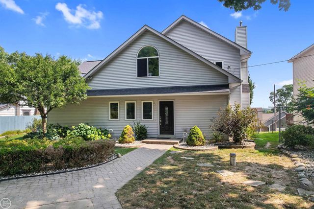 695 King Circle, Orion Twp, MI 48362