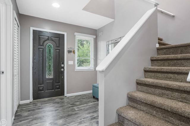 695 King Circle, Orion Twp, MI 48362