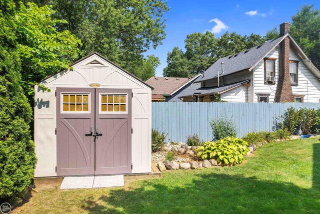 695 King Circle, Orion Twp, MI 48362