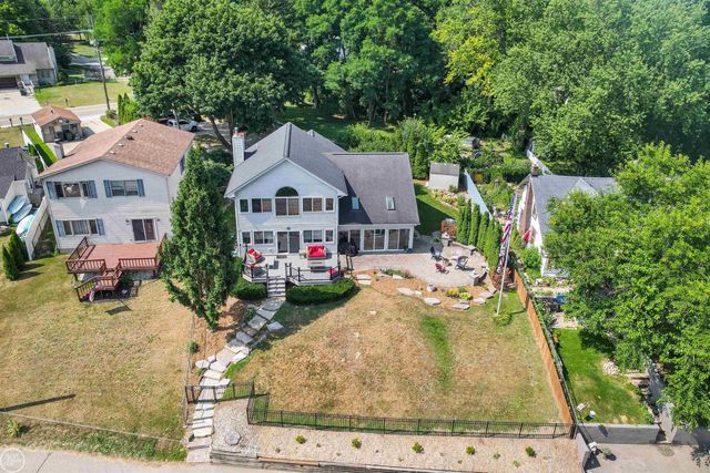 695 King Circle, Orion Twp, MI 48362