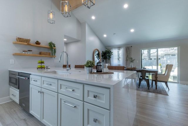 3015 Welsford Road, Columbus, OH 43221