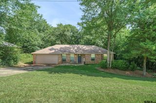 9165 Stonecreek Dr, Tyler, TX 75703