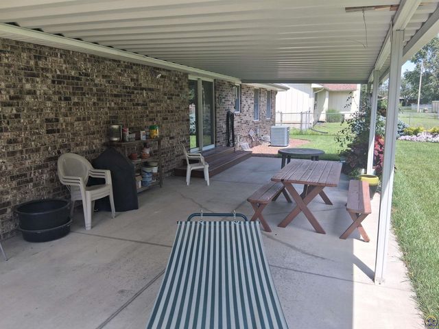 3731 SE 27th ST, Topeka, KS 66605