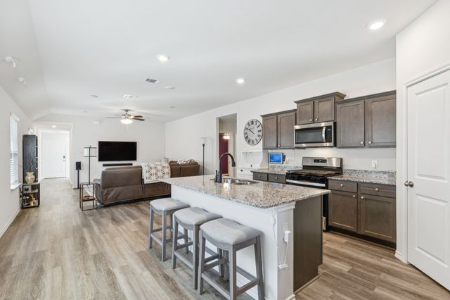 845 Moonwake Drive, Lavon, TX 75166