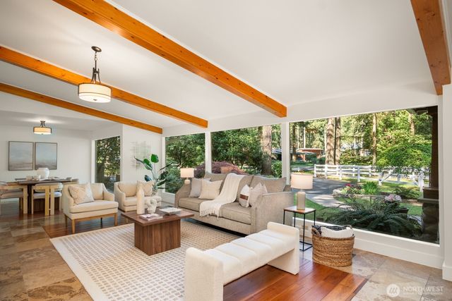 16 Bridlewood Circle, Kirkland, WA 98033