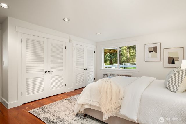 16 Bridlewood Circle, Kirkland, WA 98033