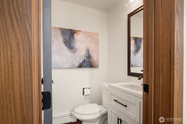 16 Bridlewood Circle, Kirkland, WA 98033