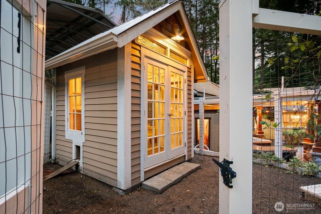 16 Bridlewood Circle, Kirkland, WA 98033