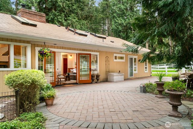 16 Bridlewood Circle, Kirkland, WA 98033