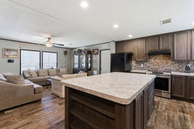 3110 Green Forest Road, Conroe, TX 77303