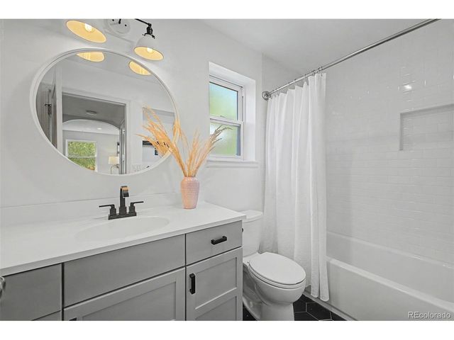 1805 Harlan St, Lakewood, CO 80214