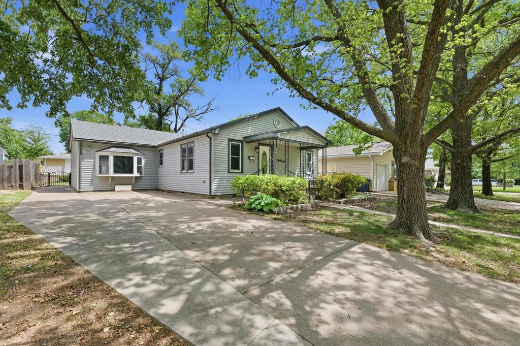 1602 Edgemoor st, El Dorado, KS 67042