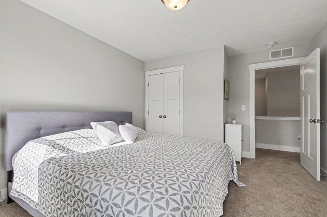 4819 Stonewood River Avenue Sw, City Of Wyoming, MI 49418