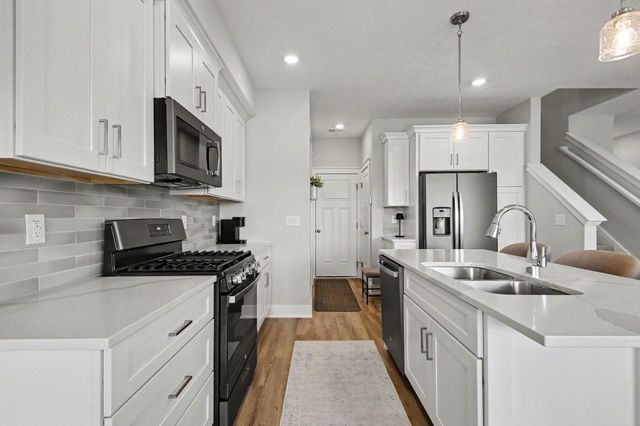 4819 Stonewood River Avenue Sw, City Of Wyoming, MI 49418
