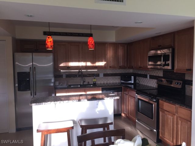 1860 Bald Eagle DR 403B, Naples, FL 34105