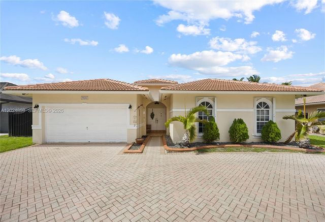 7831 NW 160th Ter, Miami Lakes, FL 33016