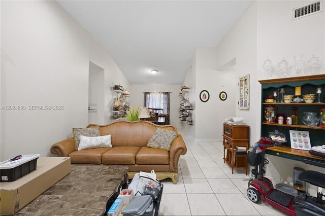 7831 NW 160th Ter, Miami Lakes, FL 33016