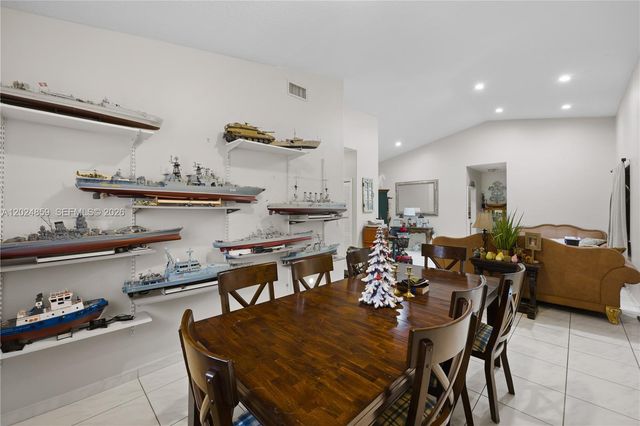 7831 NW 160th Ter, Miami Lakes, FL 33016