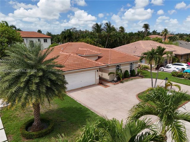7831 NW 160th Ter, Miami Lakes, FL 33016