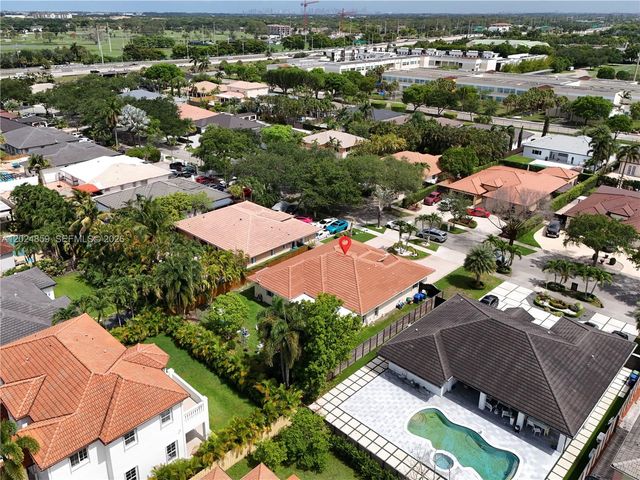 7831 NW 160th Ter, Miami Lakes, FL 33016