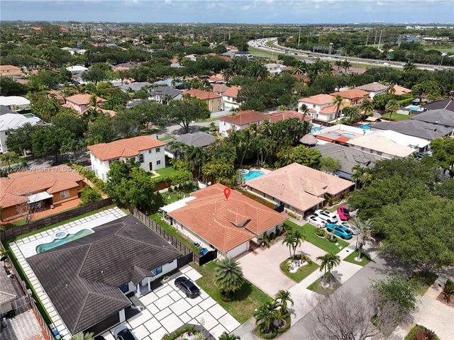 7831 NW 160th Ter, Miami Lakes, FL 33016