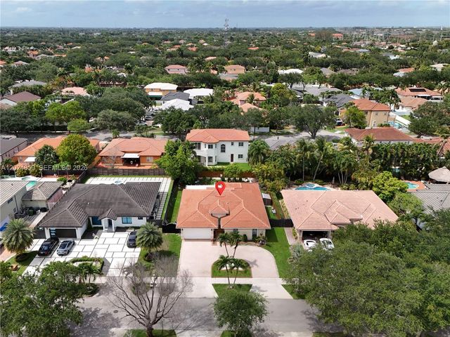 7831 NW 160th Ter, Miami Lakes, FL 33016