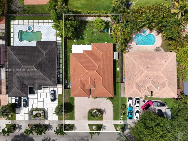 7831 NW 160th Ter, Miami Lakes, FL 33016