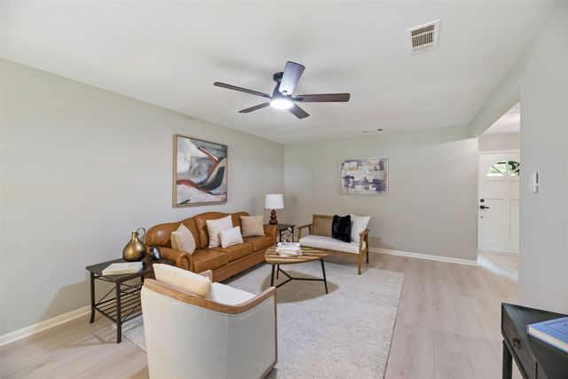 1138 Usher Street, Benbrook, TX 76126