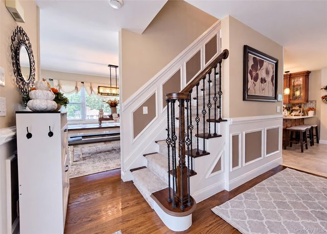 521 Park Avenue, Centereach, NY 11720