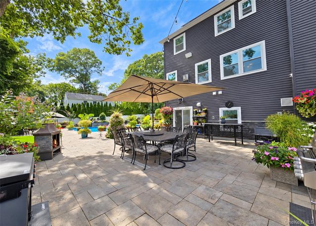 521 Park Avenue, Centereach, NY 11720