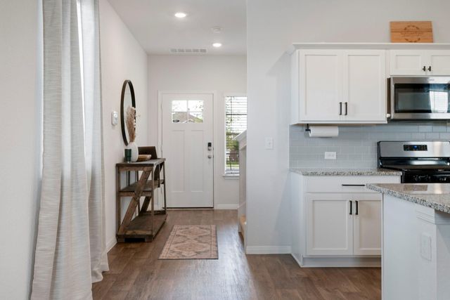 300 Brooklyn DR, Georgetown, TX 78626