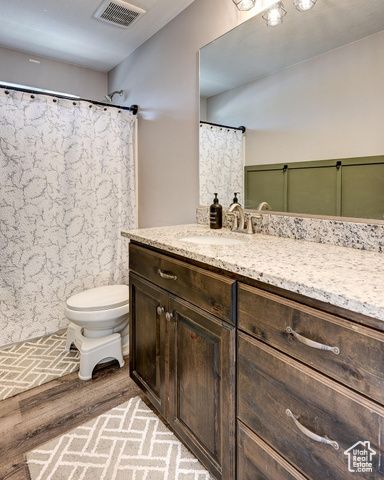 5203 N TOMAHAWK DR, Enoch, UT 84721