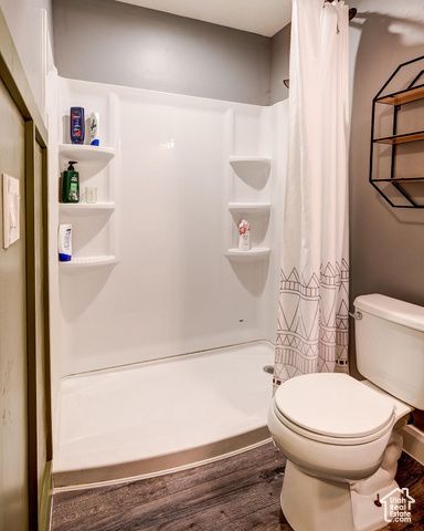 5203 N TOMAHAWK DR, Enoch, UT 84721