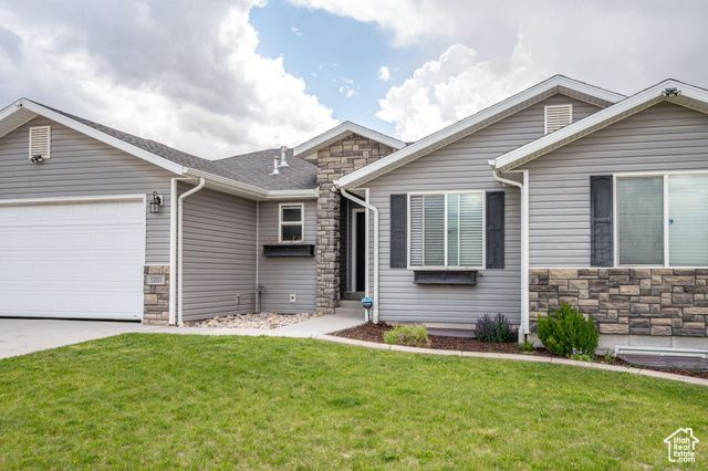 5203 N TOMAHAWK DR, Enoch, UT 84721