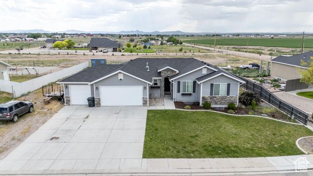 5203 N TOMAHAWK DR, Enoch, UT 84721