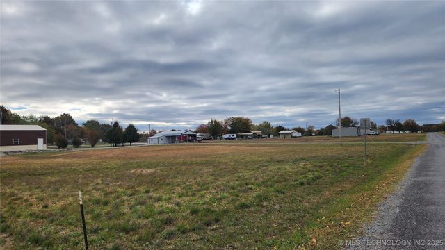 21 Tanglewood, Eufaula, OK 74432